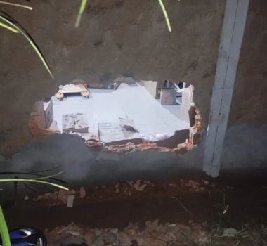 Imagem - Criminosos abrem buraco na parede de supermercado e furtam televisores em Parauapebas