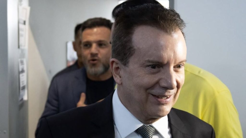 (Apresentador Celso Russomanno)