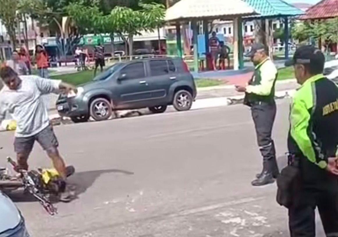 Motociclista destrói própria moto após abordagem em blitz em Abaetetuba 