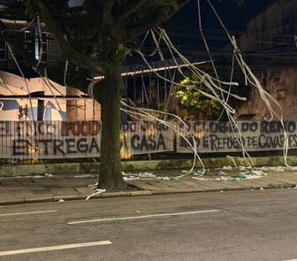 Imagem - Torcida do Remo volta a protestar na sede do clube e cobra jogadores: 'Elenco iFood'