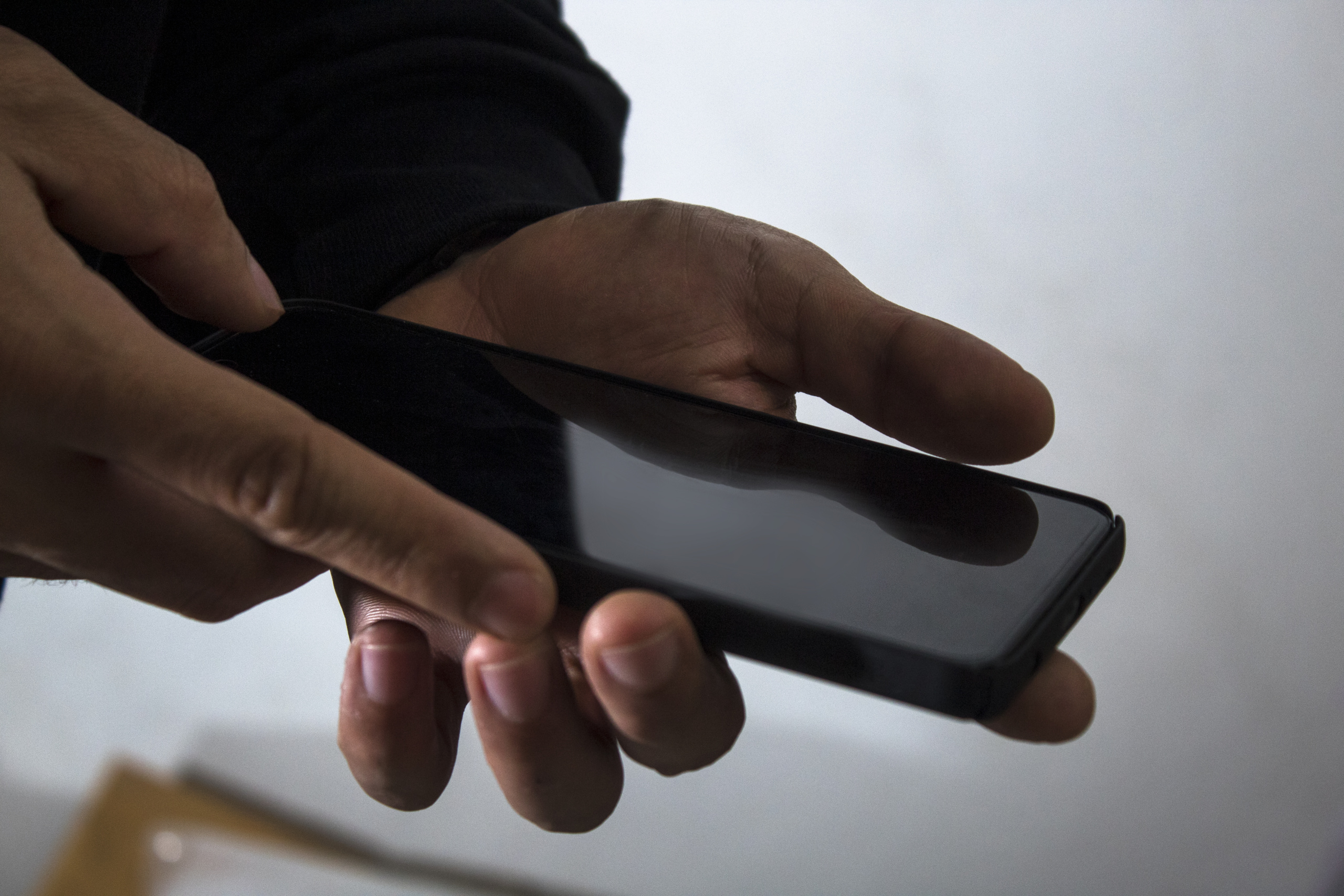 Casos de furto de celular vem crescendo no Brasil.