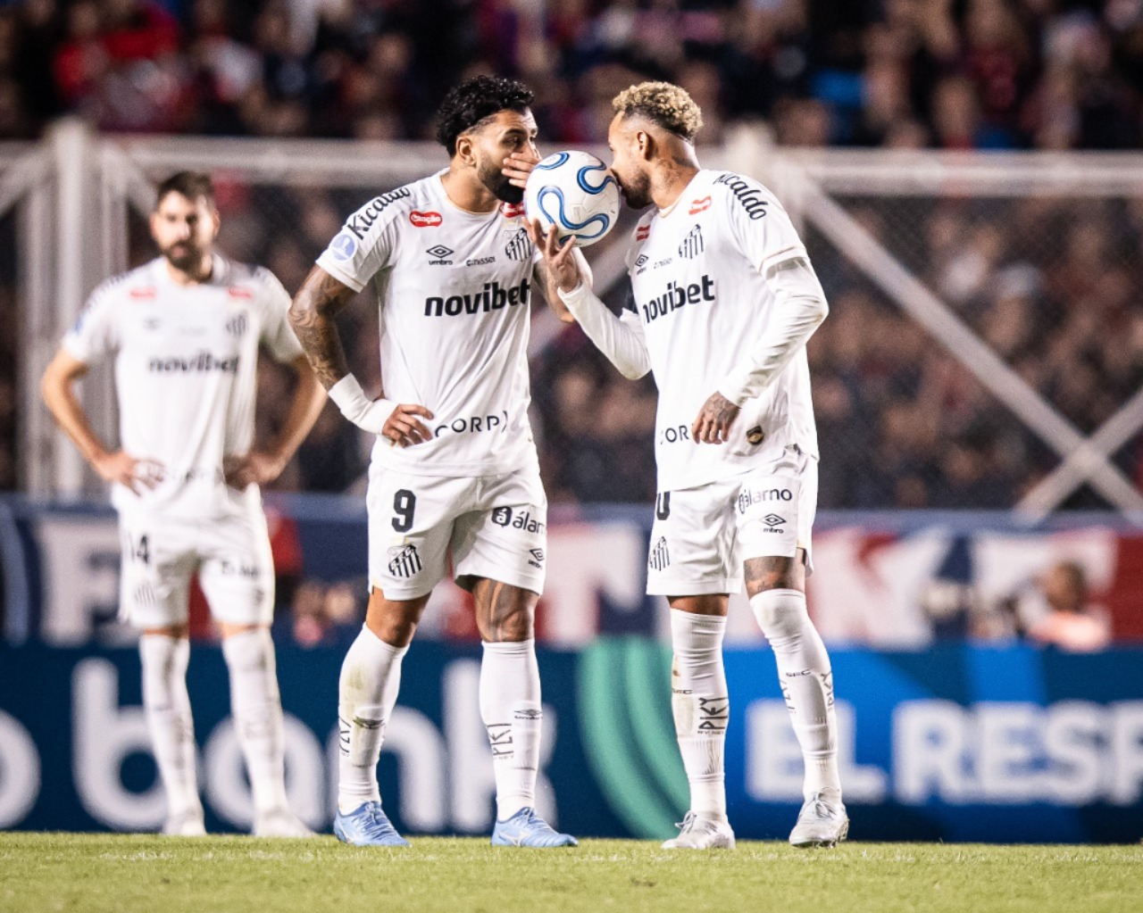 Peixe conseguiu segurar os argentinos fora de casa - 