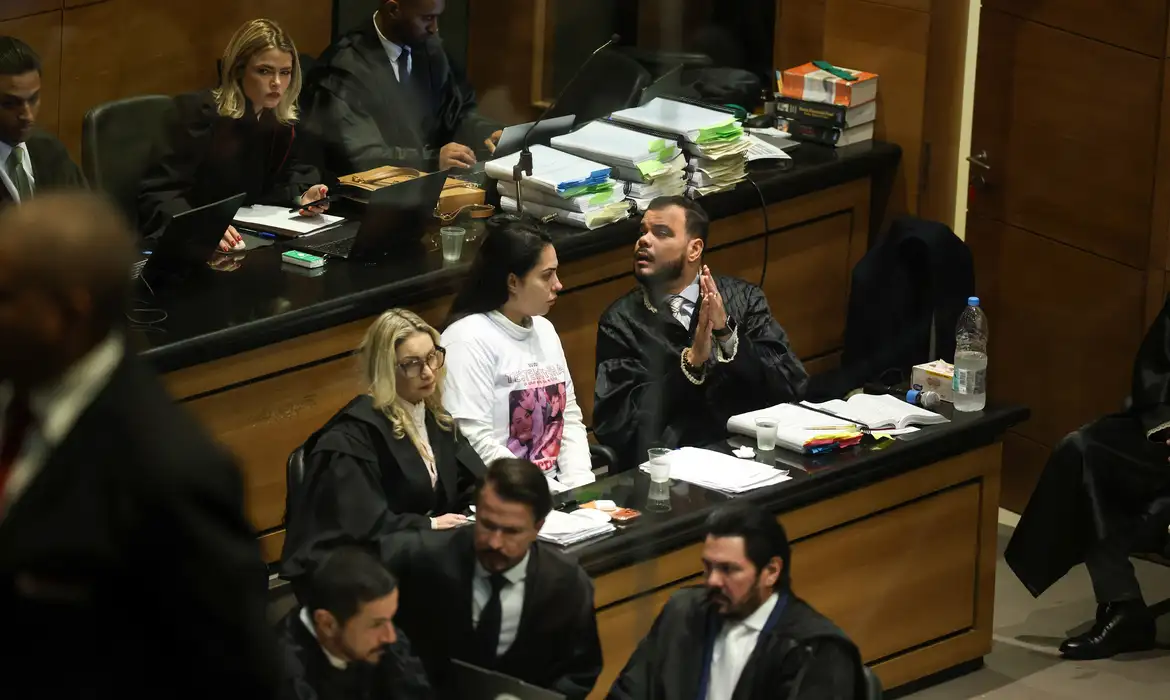 (O juízo acolheu as manifestações do Ministério Público do Rio de Janeiro e do assistente de acusação de Leniel Borel, pai de Henry, contrárias à participação da testemunha.)