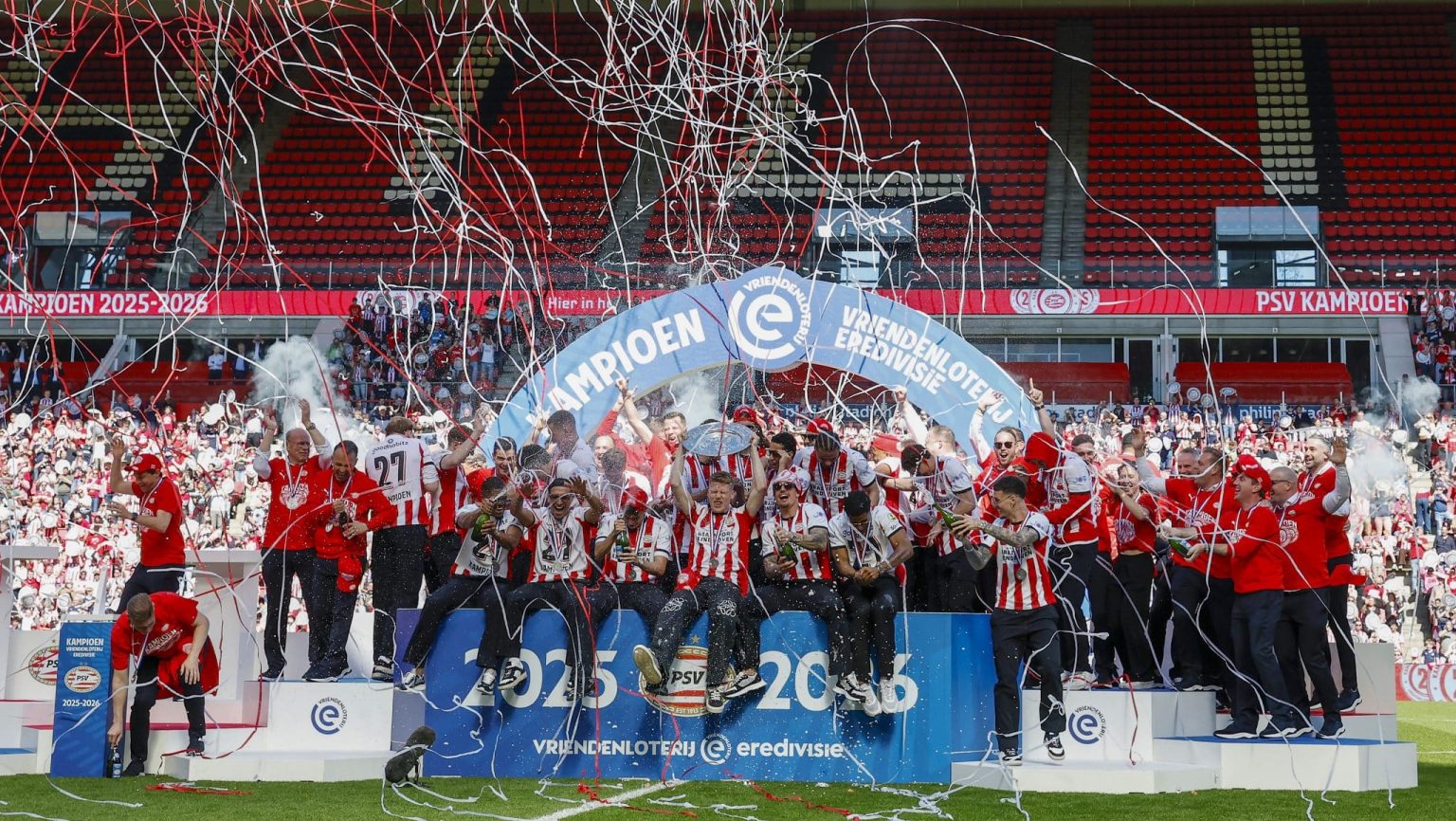  PSV campeão holandês da temporada 2025/26.