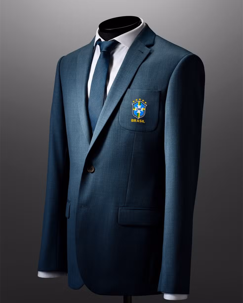 (Traje que será utilizado pela comissão técnica da Seleção na viagem para a Copa do Mundo.)