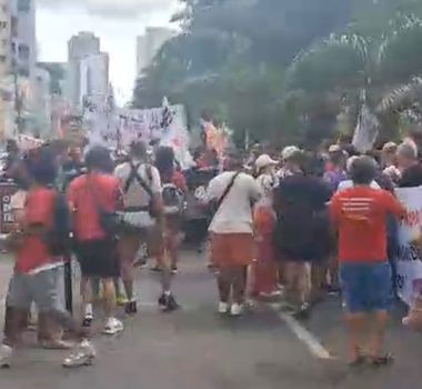Imagem - Manifestação contra escala 6x1 termina em confusão e trânsito lento, em Belém