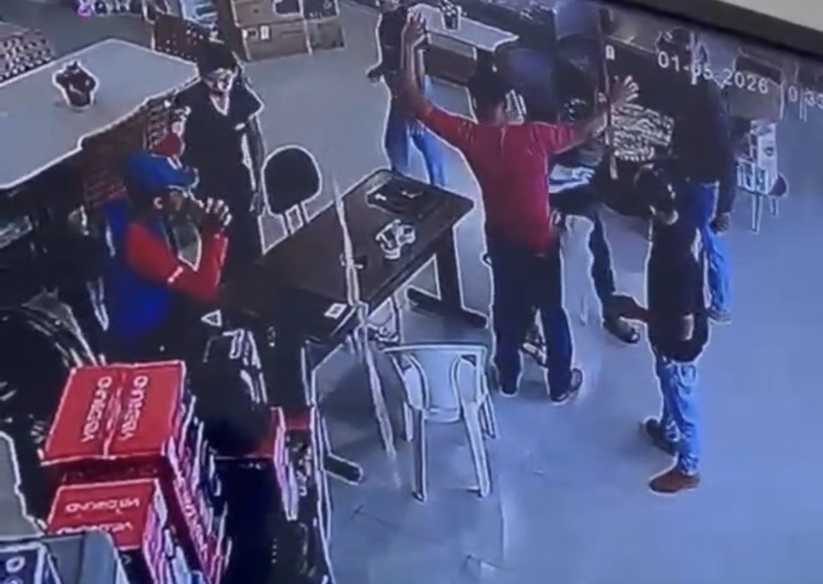 Assaltantes armados invadem loja e roubam celulares no Sul do Pará 