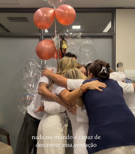 Bruna compartilhou nas redes sociais o momento emocionante da última sessão, realizada na última quarta-feira (29). 
