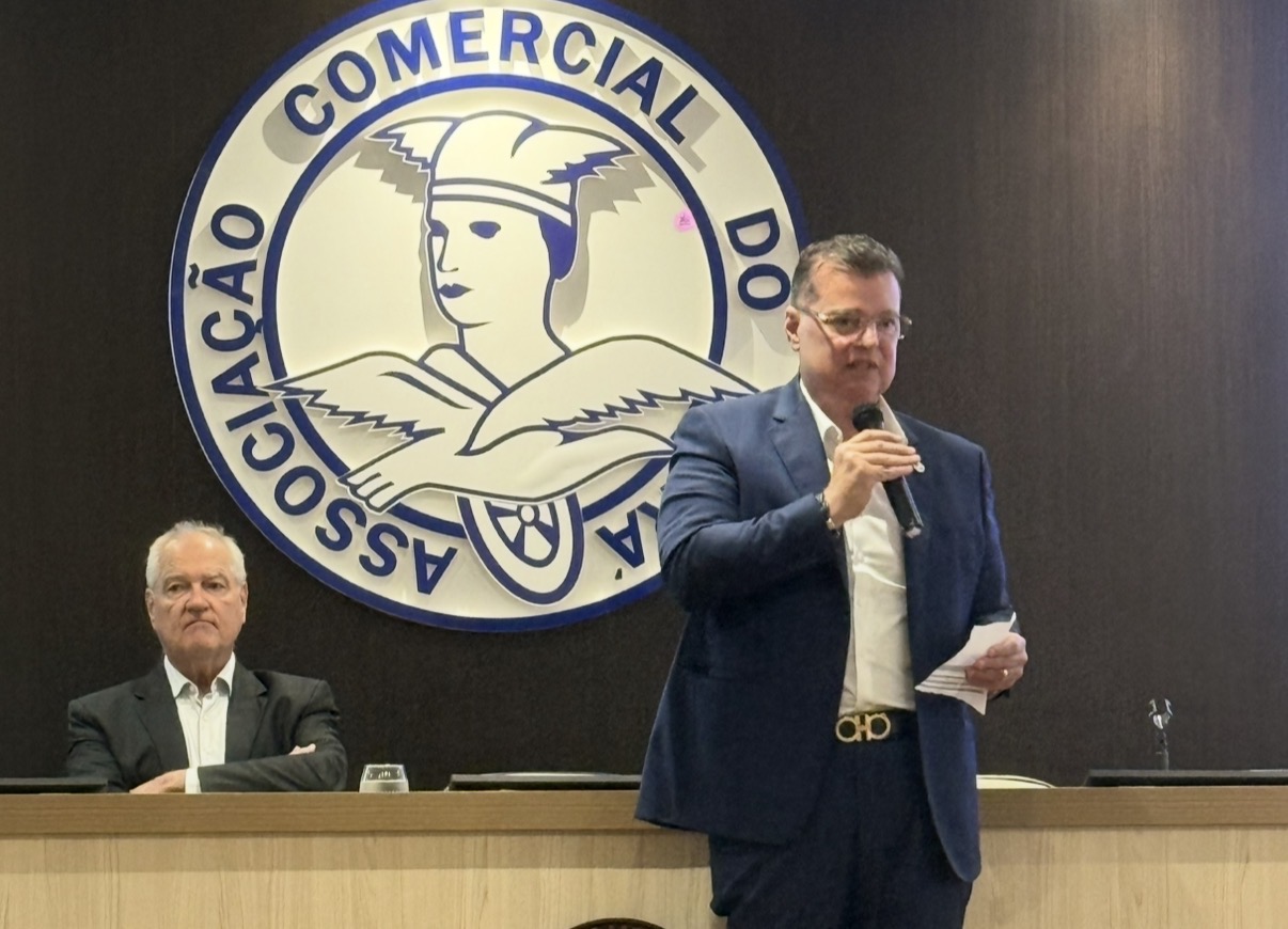 Isan Anijar, presidente da ACP-Pa, e Ovídio Gasparetto 
