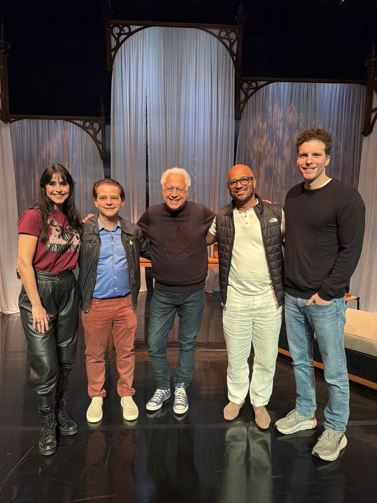 Rubens Tofolo com António Fagundes e Thiago Fragoso em dia de teatro