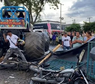Imagem - Monster truck atropela público e deixa mortos e feridos na Colômbia