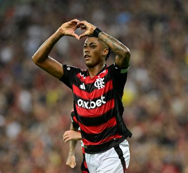 Imagem - Flamengo oficializa renovação de Bruno Henrique até o final de 2027