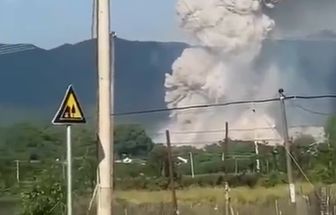 Explosão em fábrica de fogos na China deixa rastro de destruição e dezenas de vítimas