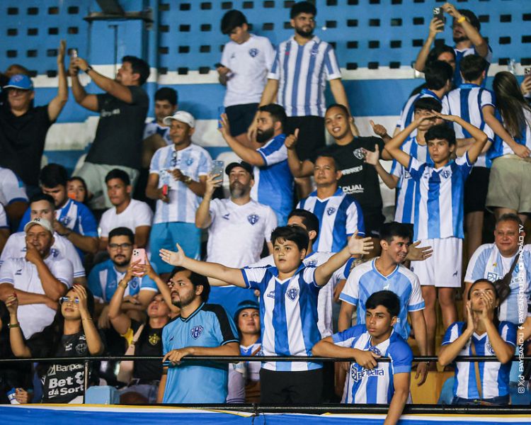 Torcida do Paysandu na Curuzu