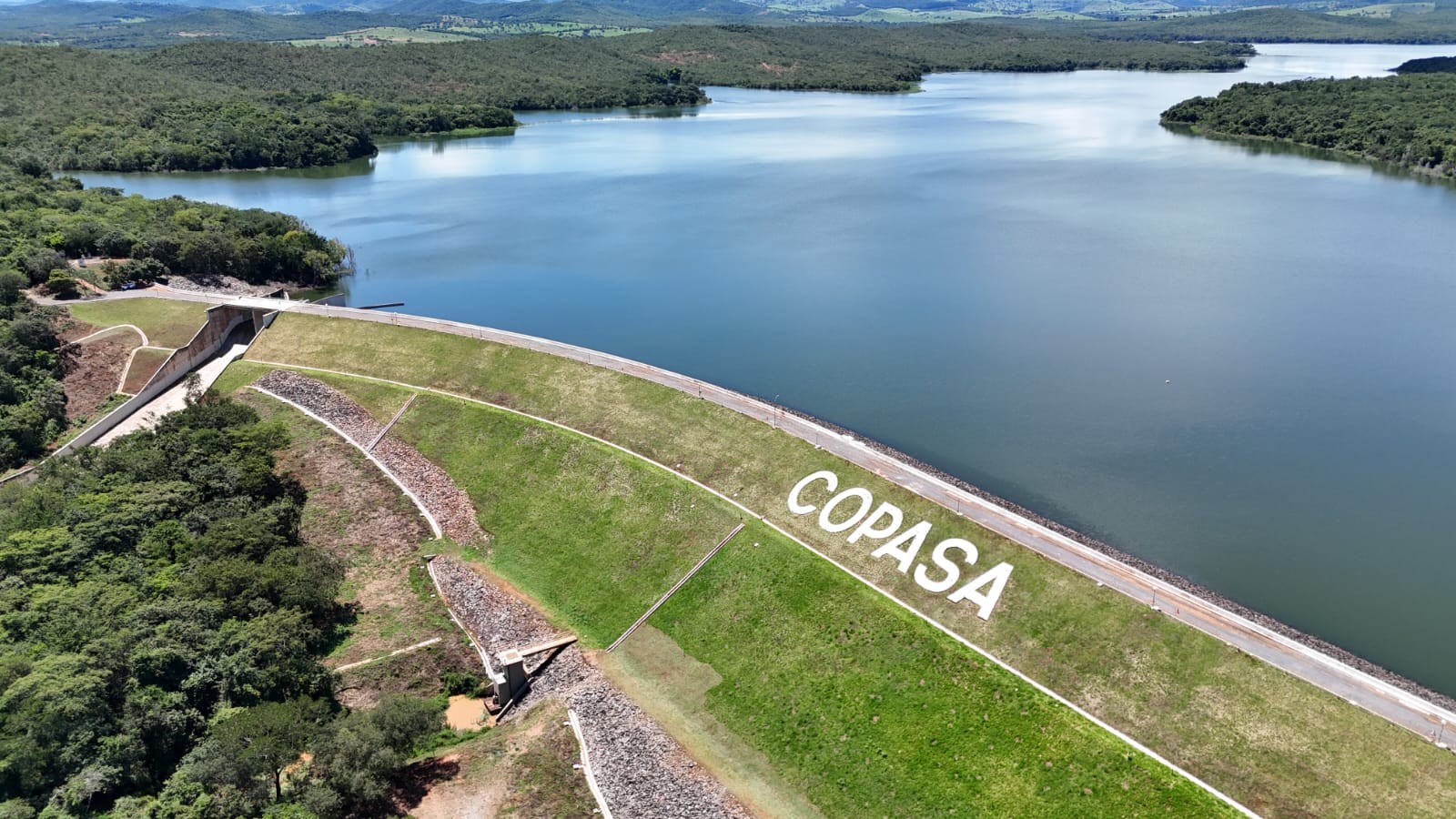 Problema no Sistema Rio das Velhas afetou centenas de bairros e interrompeu abastecimento em oito cidades da Grande Belo Horizonte.