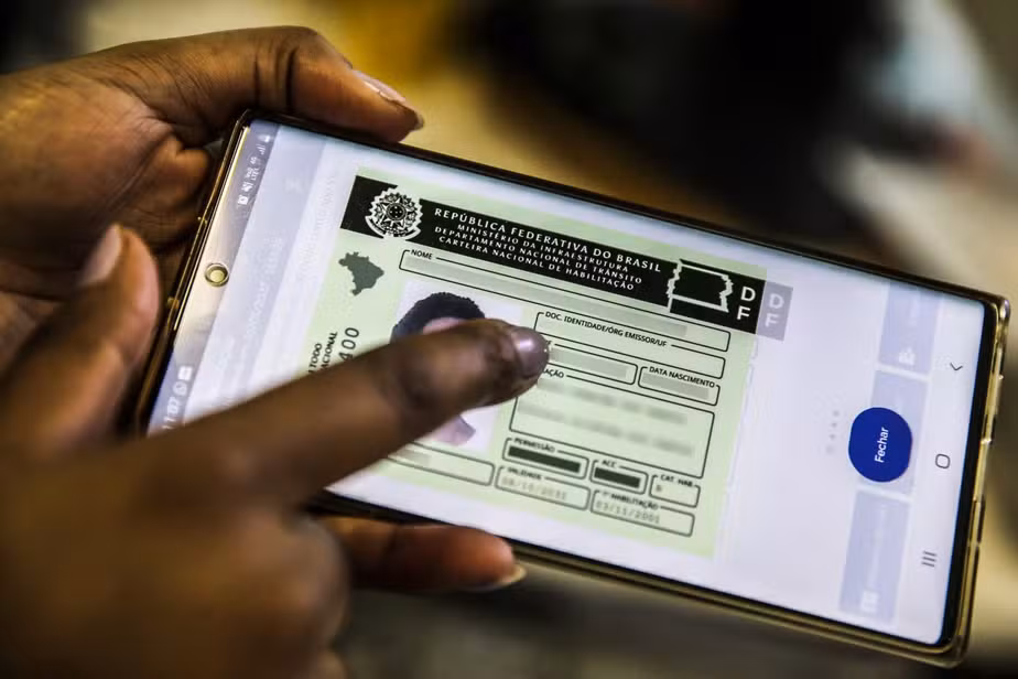Imagem - Comissão aprova CNH com renovação simplificada, mas mantém exigência de exames médicos