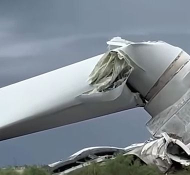 Imagem - Vendaval de 130 km/h derruba turbina eólica na fronteira do RS com o Uruguai