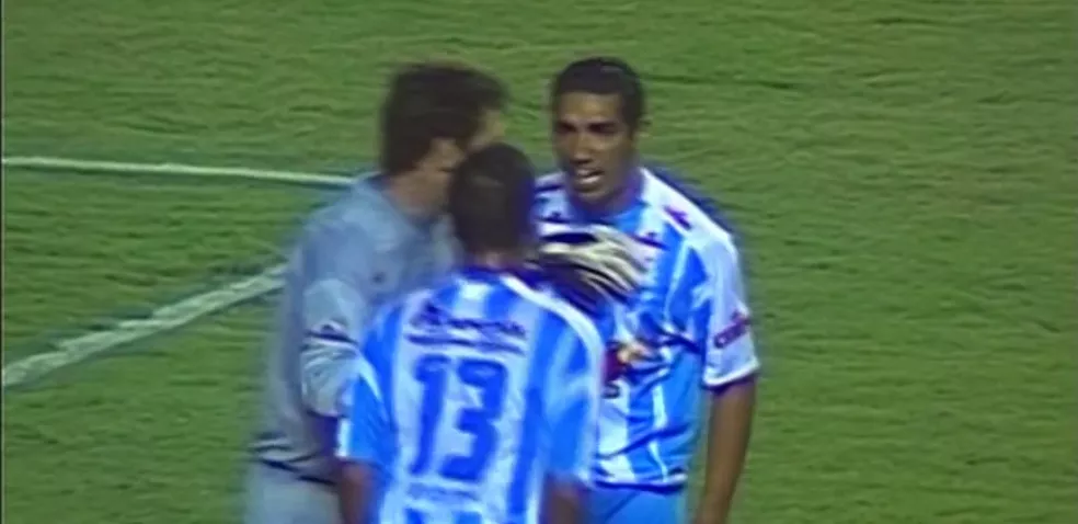 André Dias x Rodrigo em jogo contra o Vasco