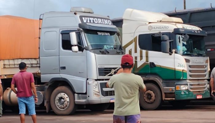 Caminhoneiro é encontrado morto dentro de caminhão em posto de combustível em Barcarena