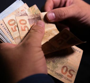 Imagem - Brasil atinge recorde histórico de renda, mas vê distância entre ricos e pobres aumentar