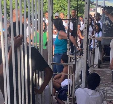 Imagem - Explosão de artefato em escola deixa oito alunos feridos