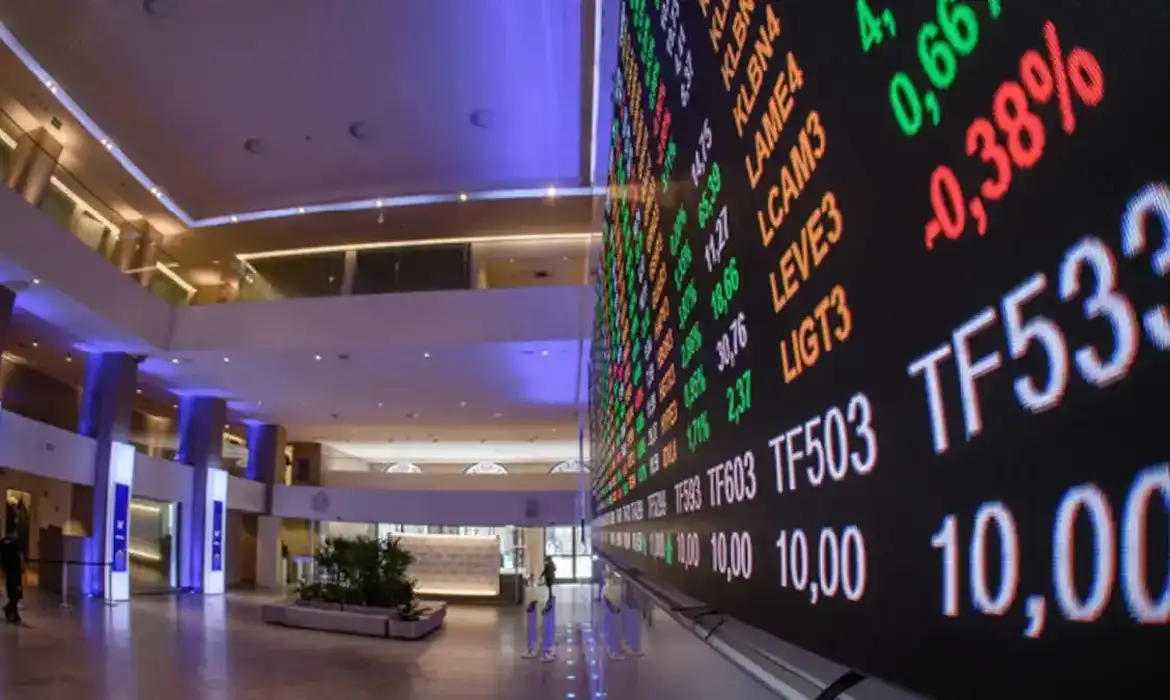 Bolsa brasileira recua 2,38% puxada por crise no Oriente Médio
