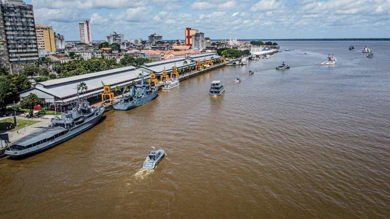 local do evento: Estação das Docas, onde a corveta Solimões está ancorada
