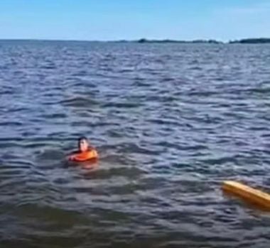 Imagem - Bombeiros buscam homem que desapareceu após cair de lancha no rio Tapajós