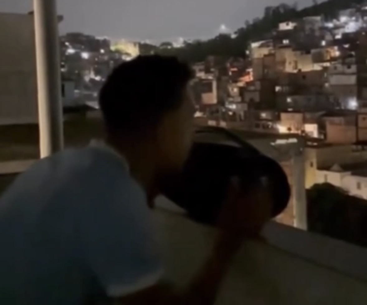 Imagem - Brincadeira de madrugada vira pesadelo para moradores no Rio; assista