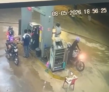 (Flagrante do anúncio do assalto) 