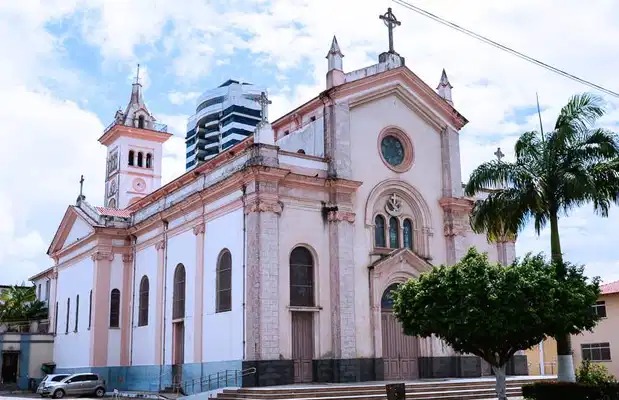 Pintura da igreja dos Capuchinhos ainda precisa ser concluída
