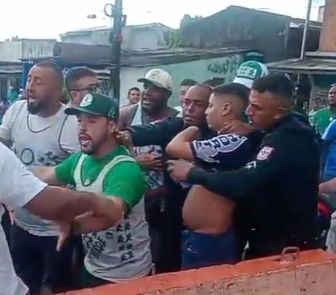 Imagem - PM evita agressão a torcedor do Remo por integrantes da Mancha Verde