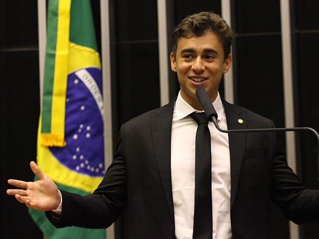 (Durante o anúncio, Nikolas afirmou que também será embaixador da marca no Brasil.)