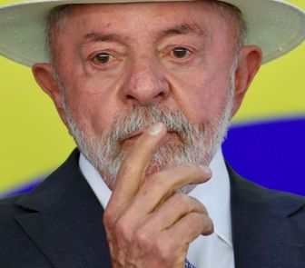 Imagem - Lula veta projeto que reconhecia estágio como experiência profissional