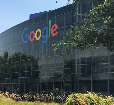 Imagem - Google interrompe ataque hacker com IA que explorava falha em sistema
