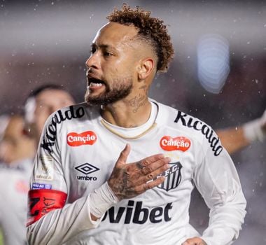Imagem - Neymar marca, homenageia a mãe e Santos vence o Bragantino na Vila Belmiro