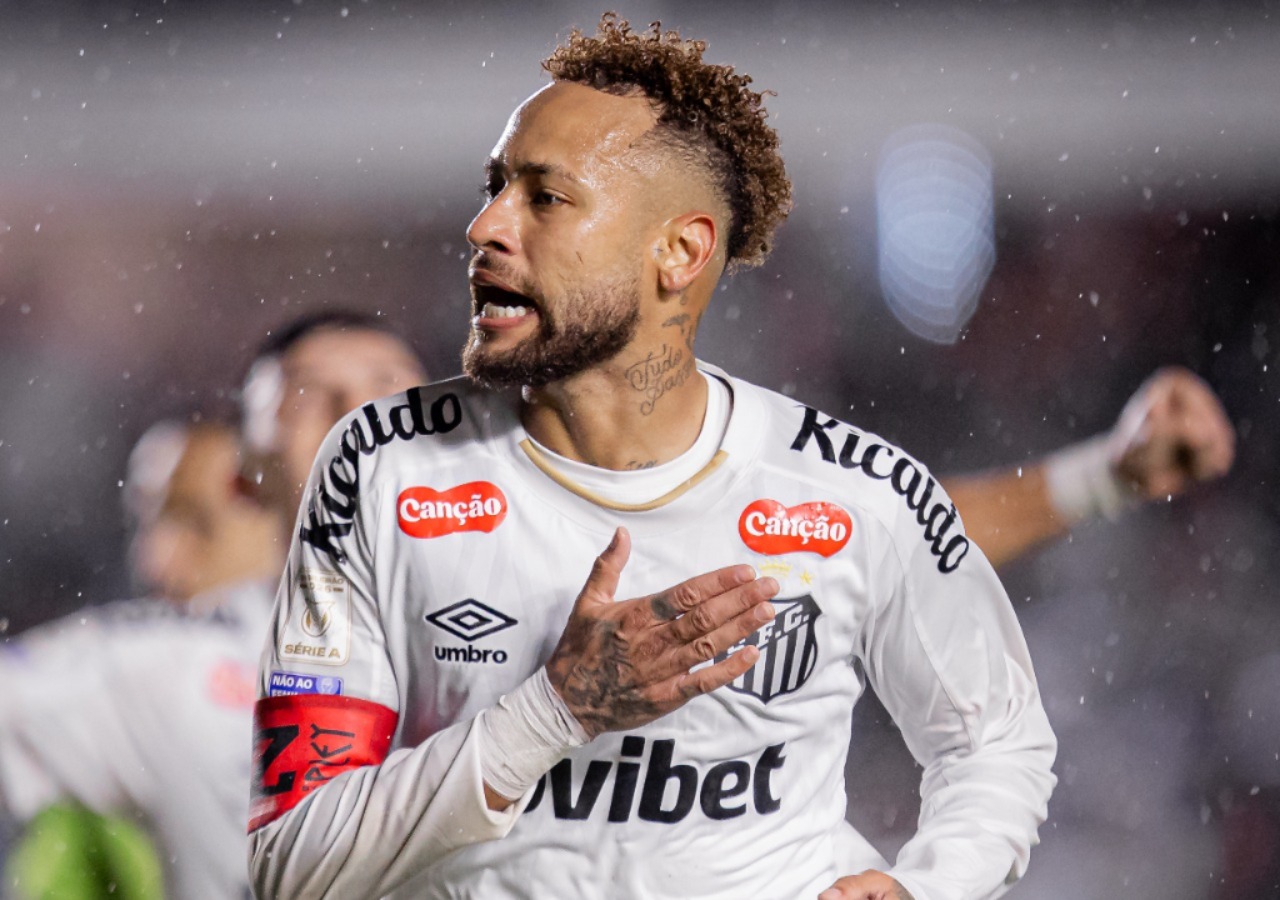 Neymar marcou um dos dois gols na vitória do Peixe - 