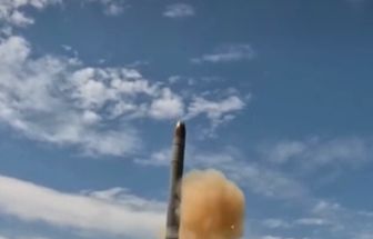 Putin anuncia implantação do míssil nuclear Sarmat até o fim de 2026