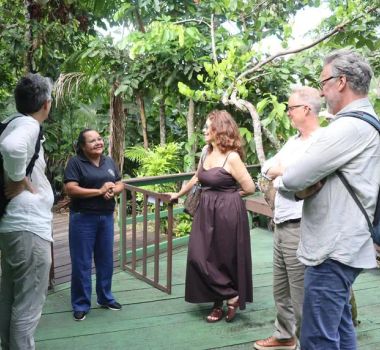 Imagem - Comitiva da União Europeia visita Ilha do Combu e conhece projeto de bioeconomia em Belém