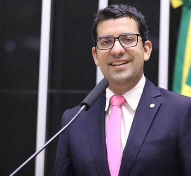 Imagem - PF apreende celular de deputado Marcelo Queiroz durante operação