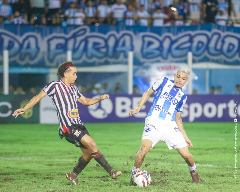 Gramado da Curuzu foi castigado pelas chuvas - 