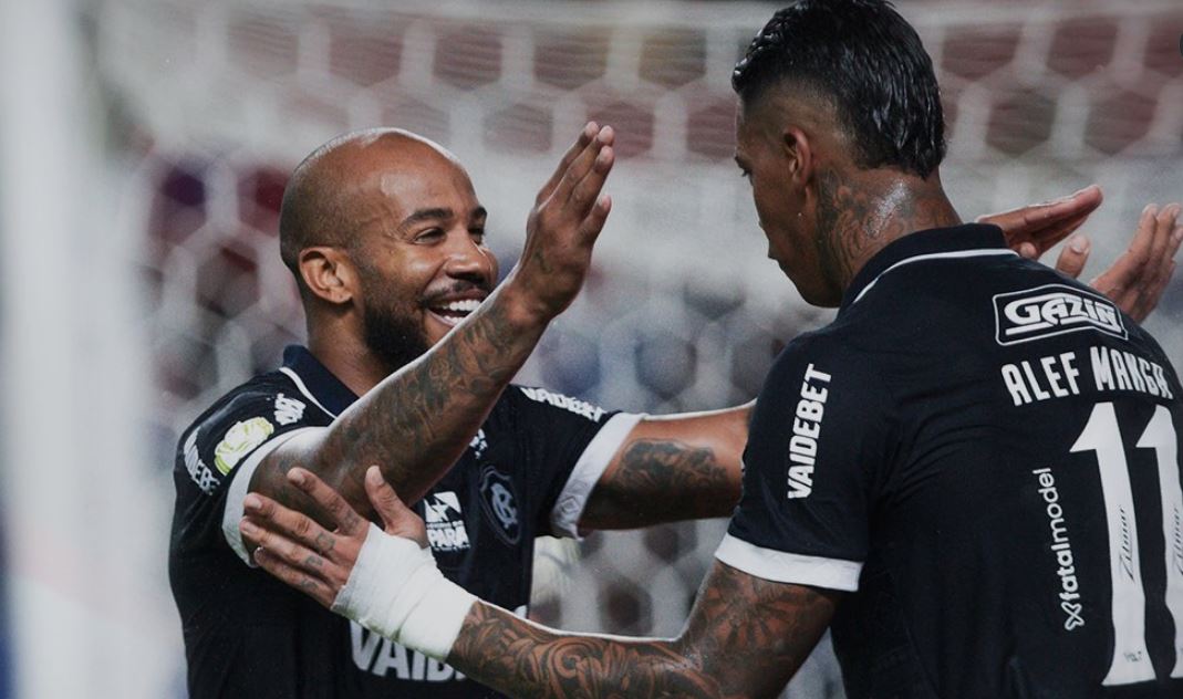 Patrick marcou um dos gols azulinos