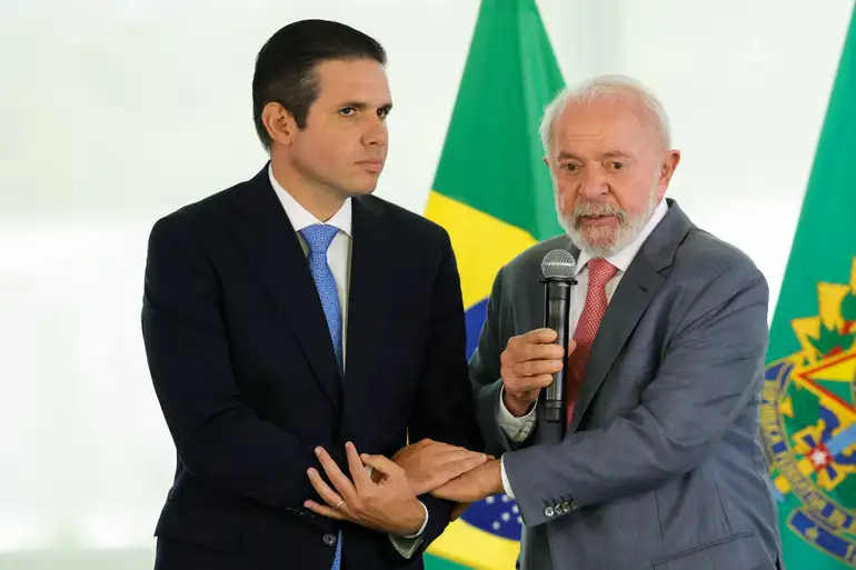Presidente Lula e Hugo Motta, Presidente da Câmara dos Deputados.