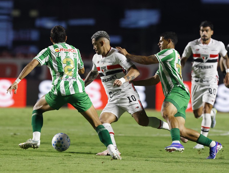 Tricolor joga pelo empate para avançar de fase - 