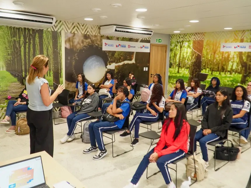 A primeira etapa do projeto reúne mais de 500 alunos de cinco escolas estaduais de ensino médio