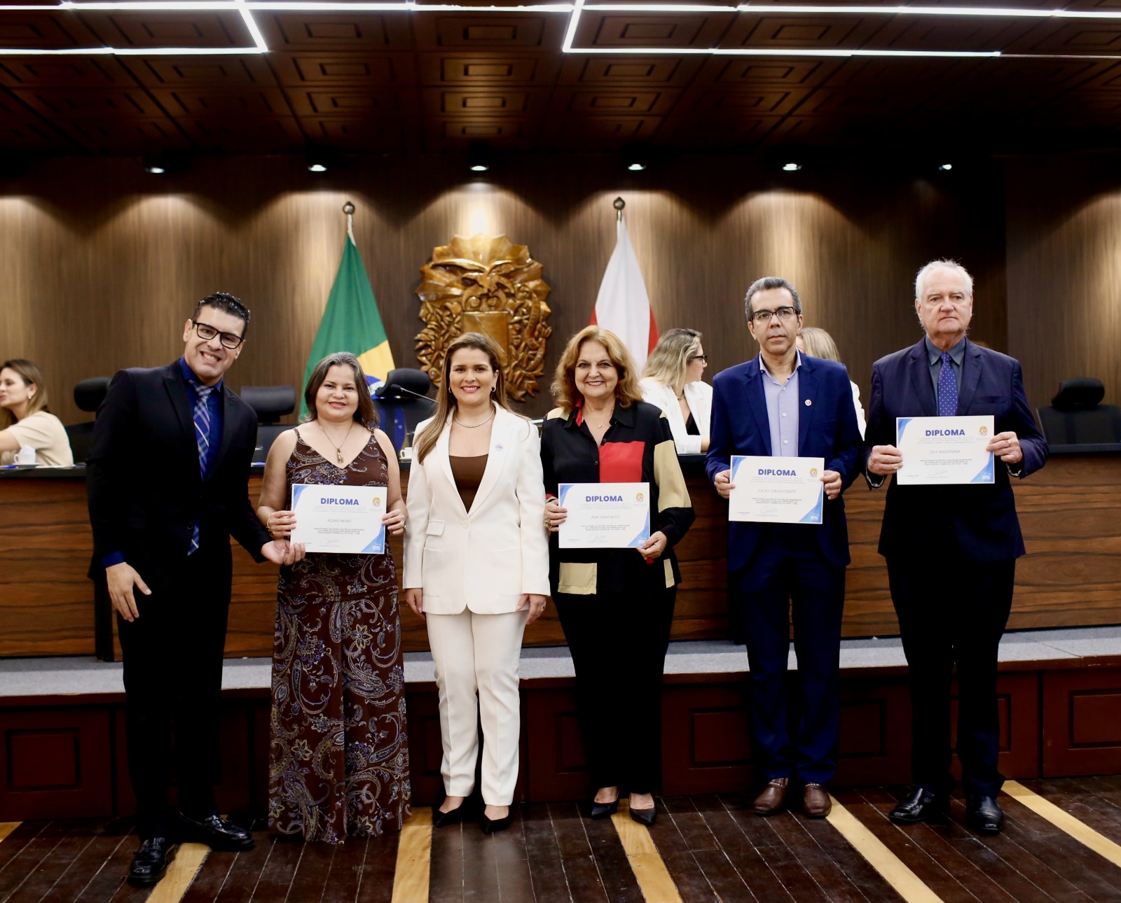 Diretora de jornalismo do Roma News, Elisângela Soares, ao lado do deputado estadual Fabio Freitas e Poliana Bentes, presidente do Conselho da Mulher Empresária.