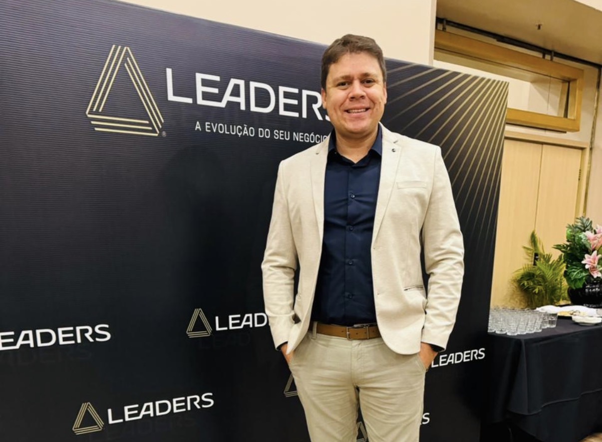 Celestino Rocha, presidente da Federação Paraense de Tênis e de Beach Tennis, falará sobre o que empresas e entidades de sucesso têm em comum, durante o Almoço de Negócios do Conjove
