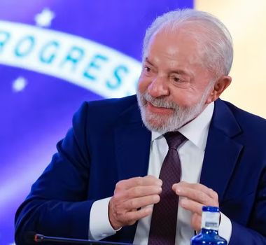 Imagem - Lula defende fim da escala 6x1 e diz que população quer 'namorar e estudar'