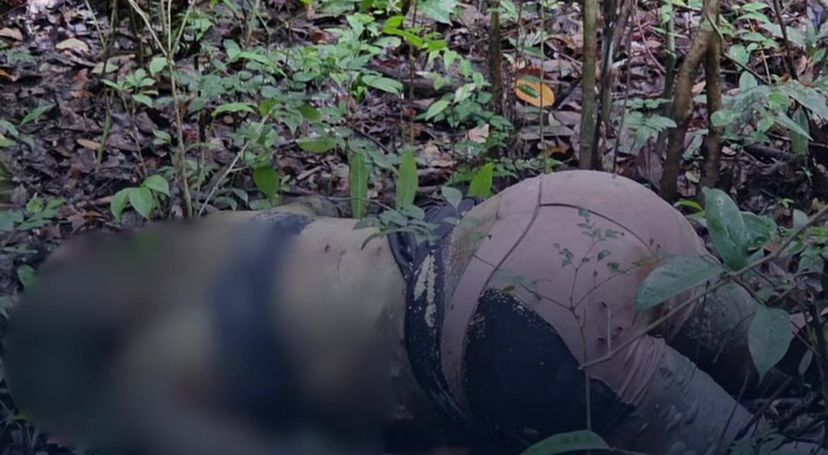 Ainda segundo as informações iniciais, o corpo estava com os cabelos raspados, o que levanta a suspeita de possível tortura