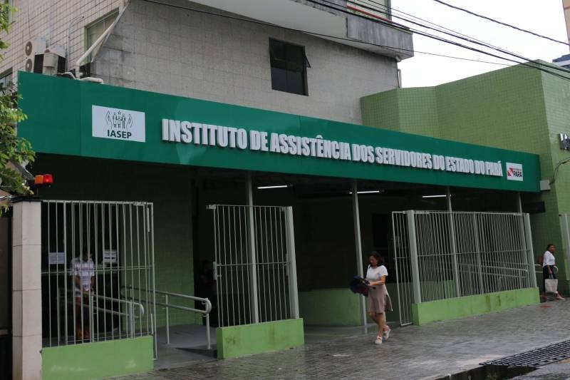 Entre os cargos ofertados estão analista em saúde, assistente de gestão, analista de finanças e especialista em informática